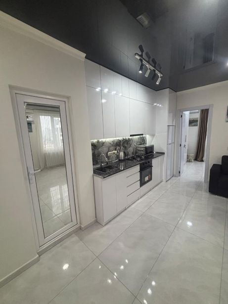 2 room Flat For Rent. Batumi - picture #1