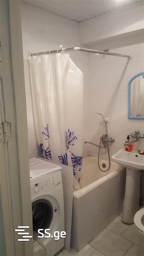 2 Room Flat Daily Rent. Digomi view 4