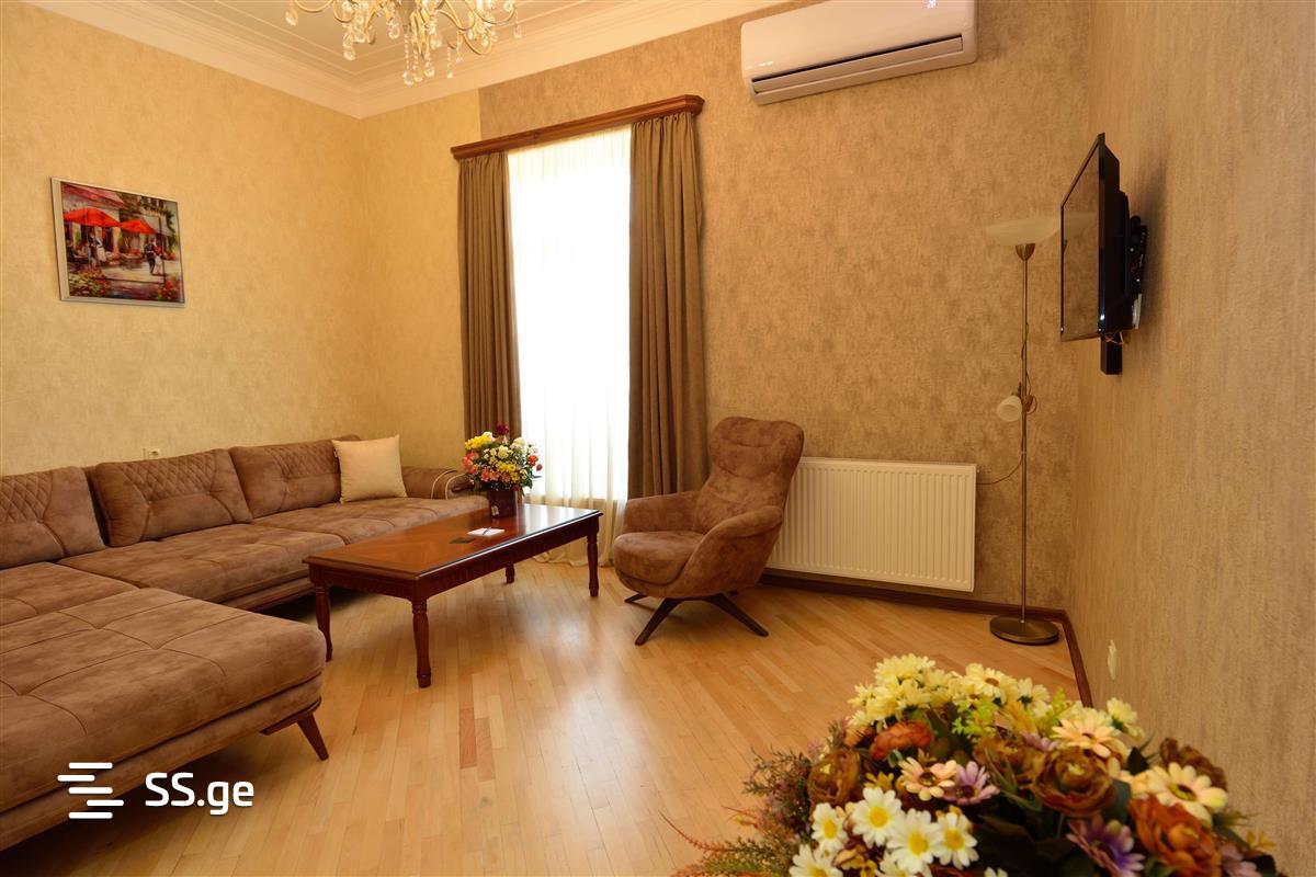 4 Room Flat Daily Rent. Chugureti view 7