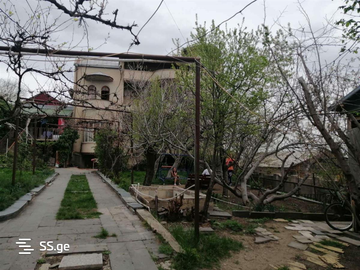16 Room Private House For Sale view 2