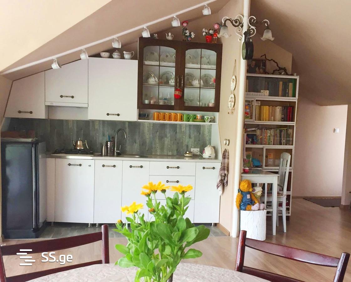 4 Room Private House Daily Rent. Telavi, 2 of 4