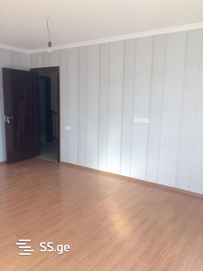 7 Room Private House For Sale view 10