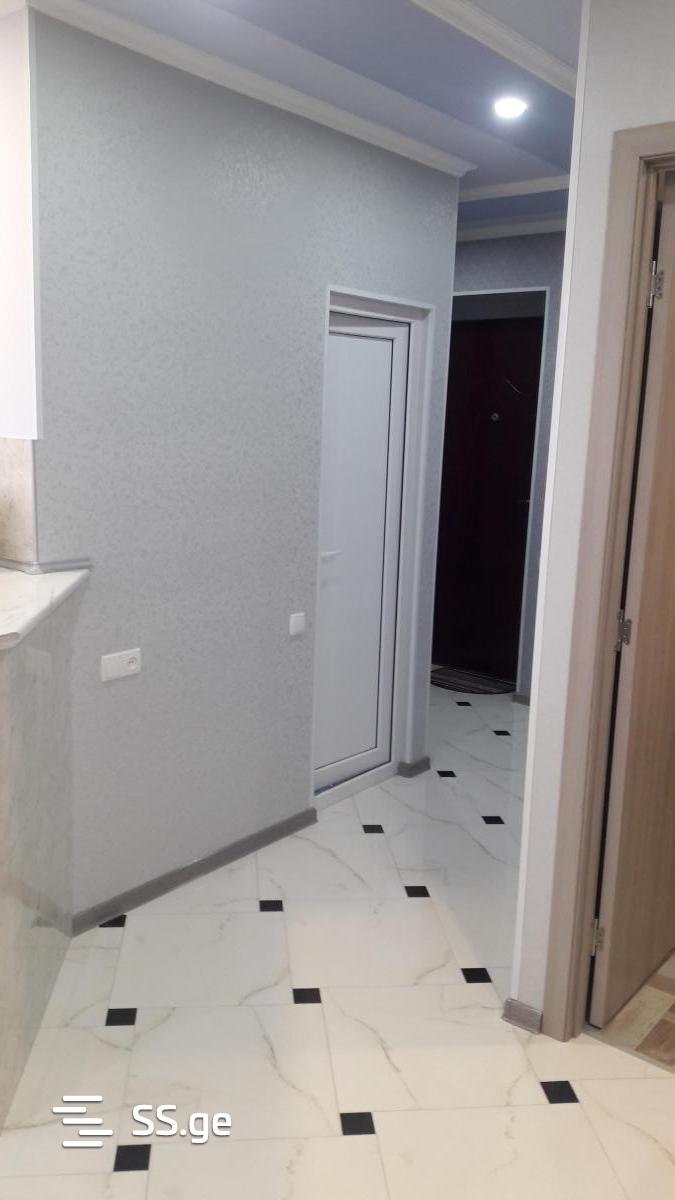 2 Room Flat Daily Rent. Poti view 3