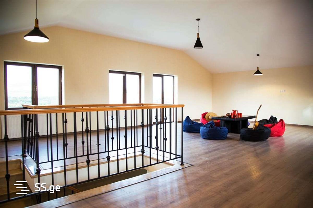 8 Room Private House For Sale view 5