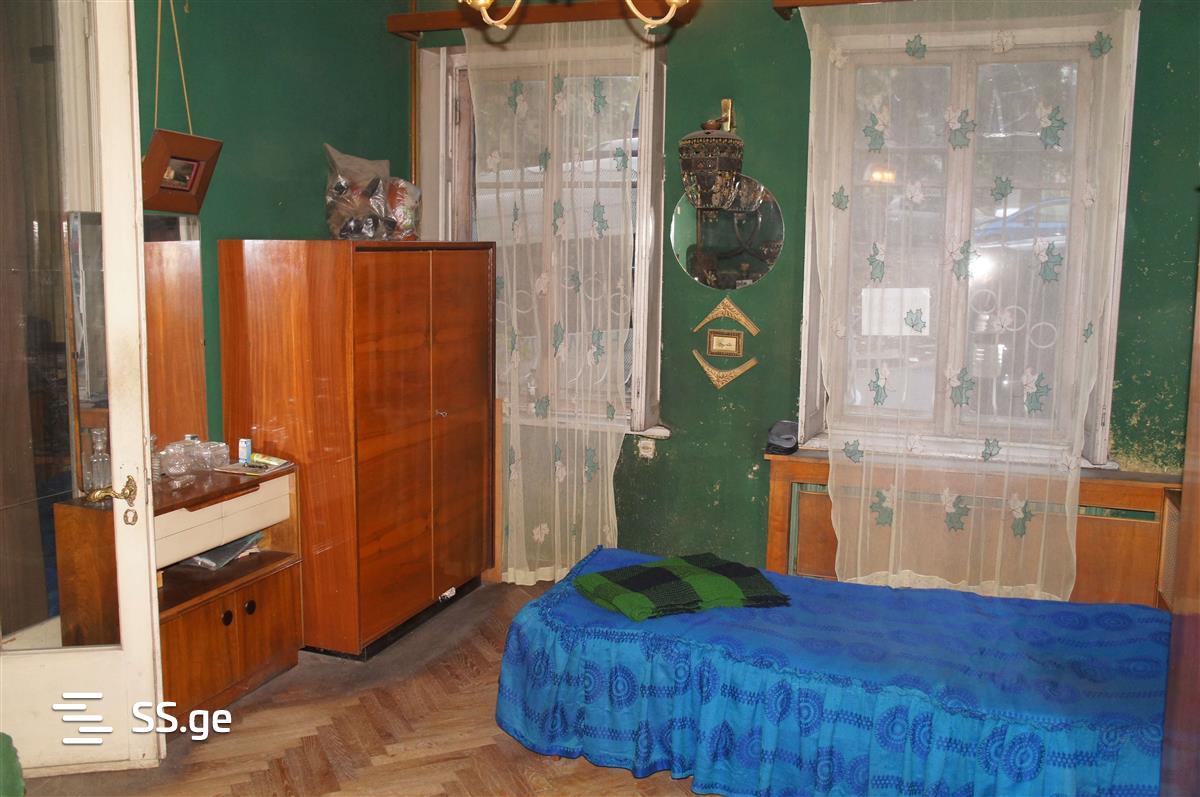 3 Room Flat For Sale view 3