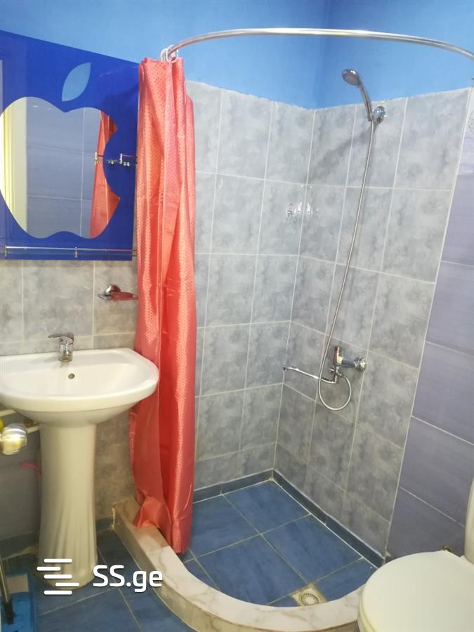 1 Room Flat Daily Rent. Poti view 9