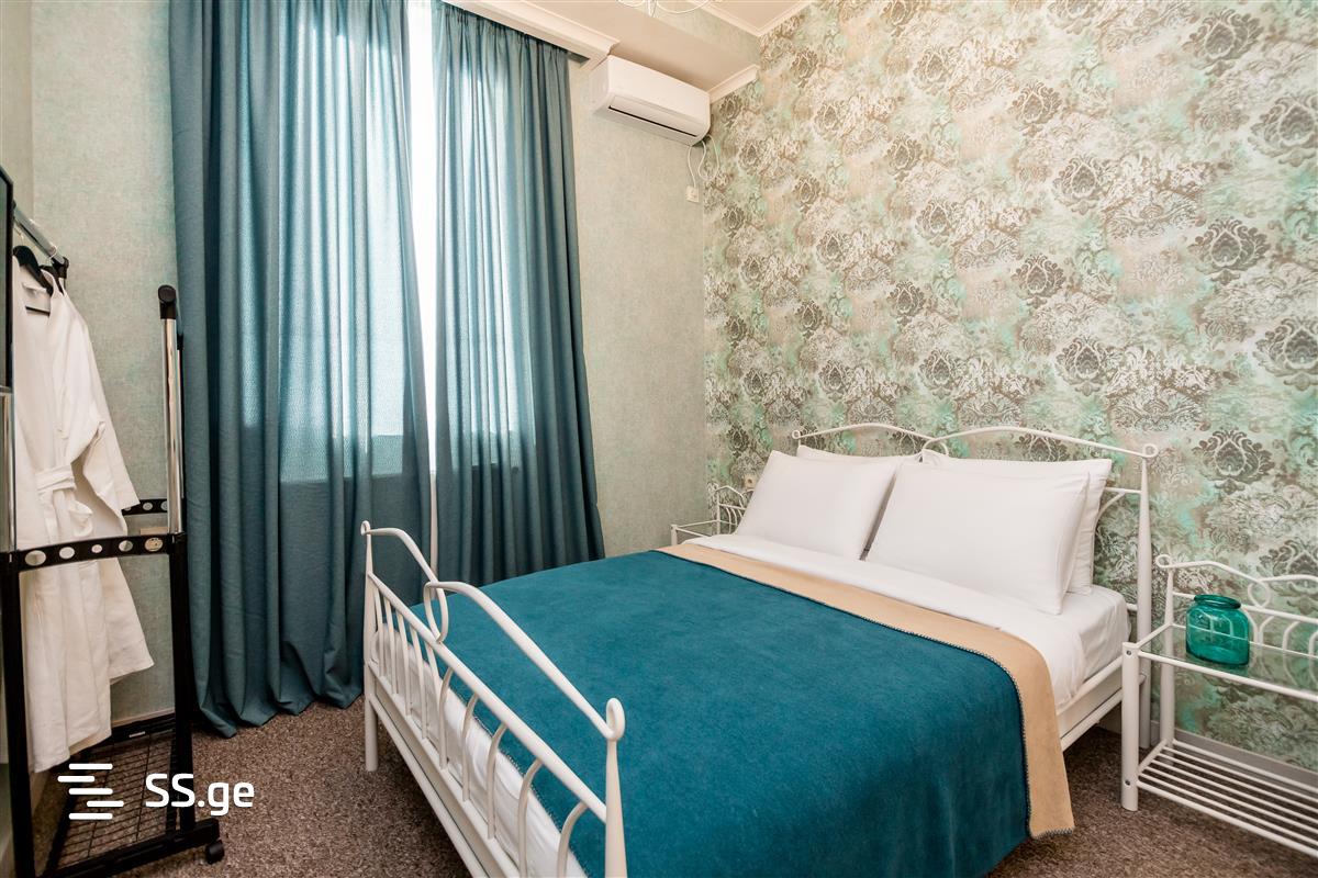 4 Room Flat Daily Rent. Mtatsminda view 5