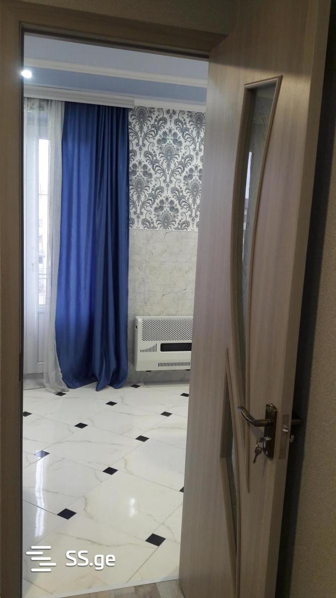 2 Room Flat Daily Rent. Poti view 5